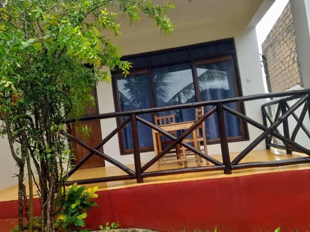 Majani Breeze Villa นูงวี ภายนอก รูปภาพ